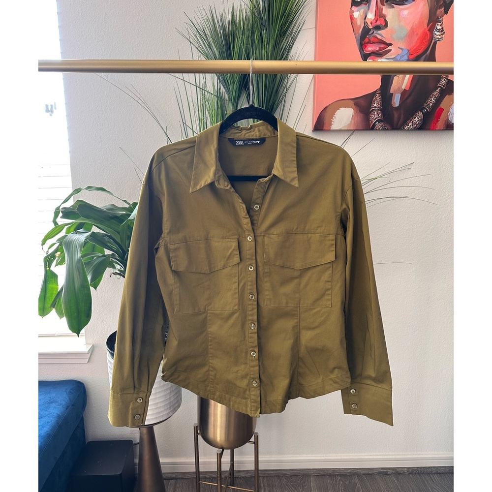 Zara Large Pocketed  Shirt/Jacket Button Down - Size Medium